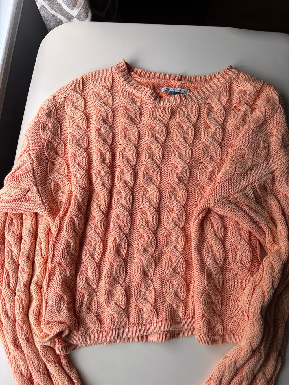 AE Women’s Peach Cropped Cable-Knit Crewneck Sweater